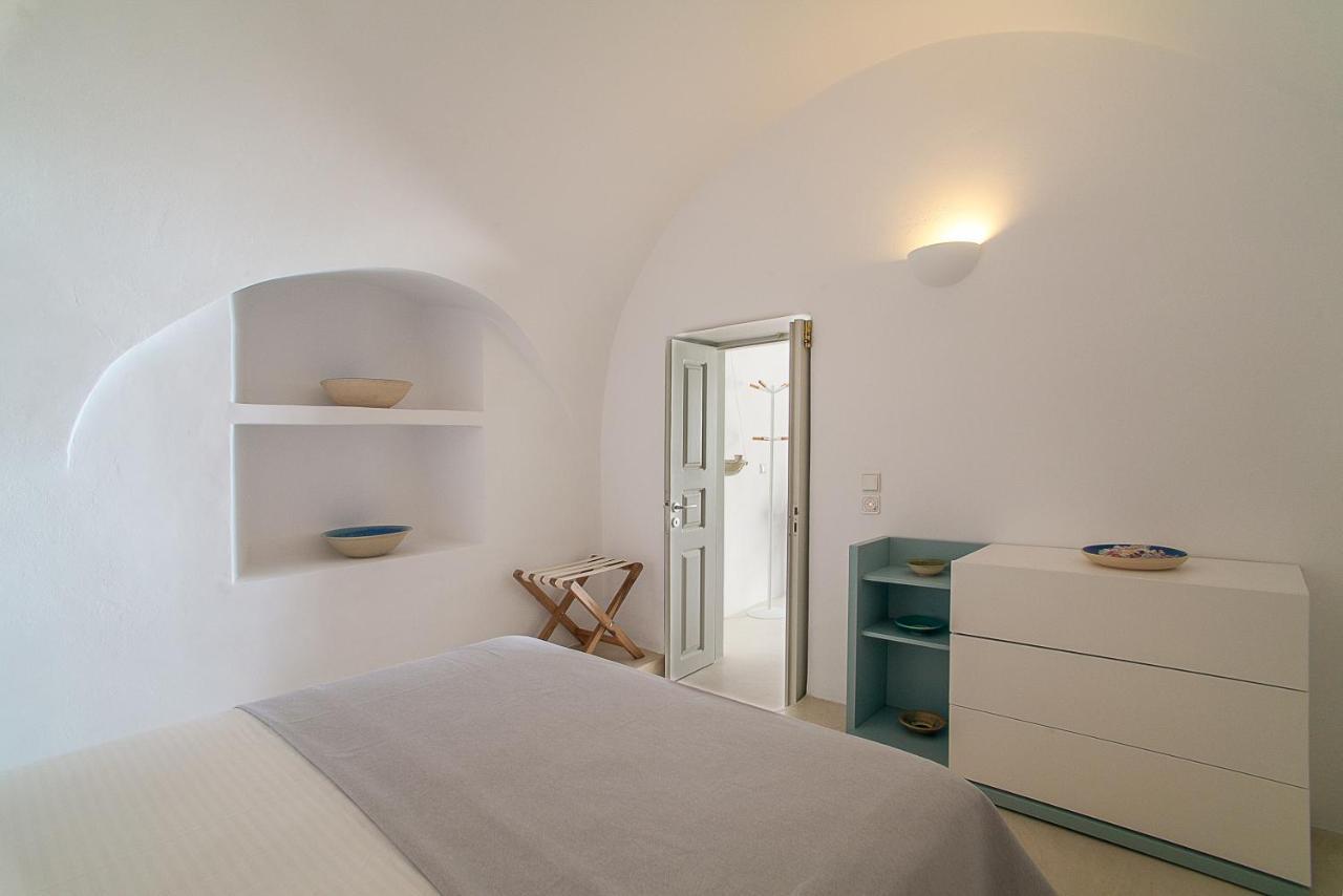 Radiant Santorini Aparthotel Mesaria Exterior photo