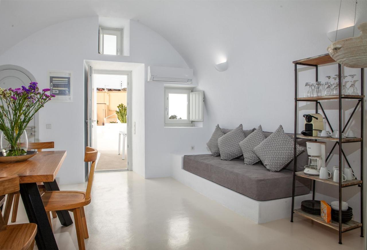 Radiant Santorini Aparthotel Mesaria Exterior photo