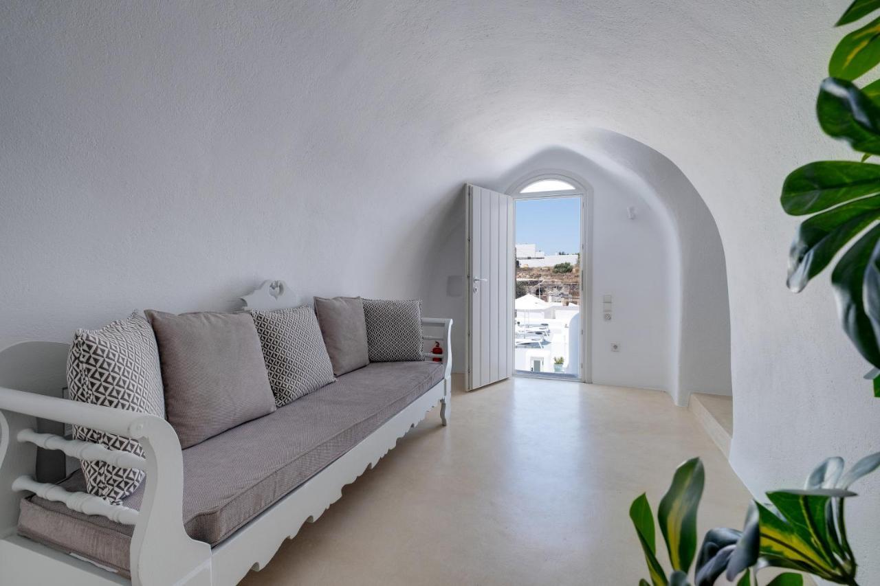 Radiant Santorini Aparthotel Mesaria Exterior photo