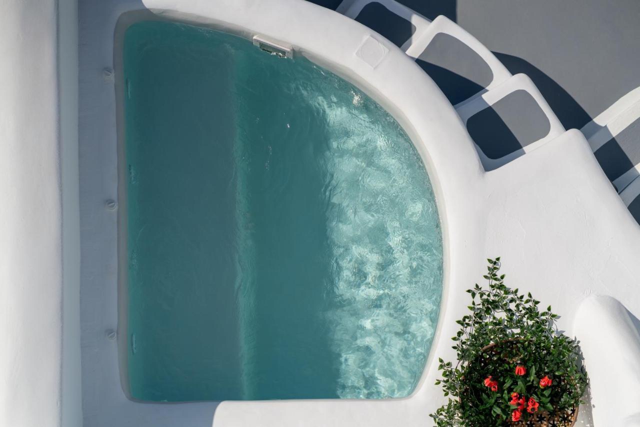 Radiant Santorini Aparthotel Mesaria Exterior photo