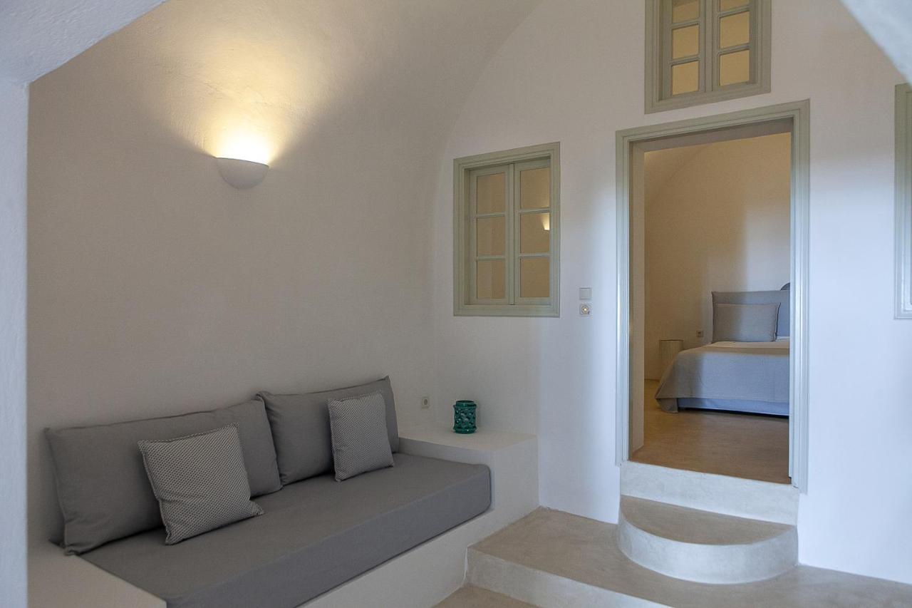Radiant Santorini Aparthotel Mesaria Exterior photo