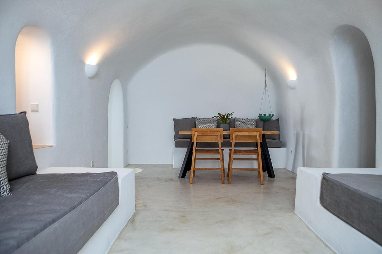 Radiant Santorini Aparthotel Mesaria Exterior photo