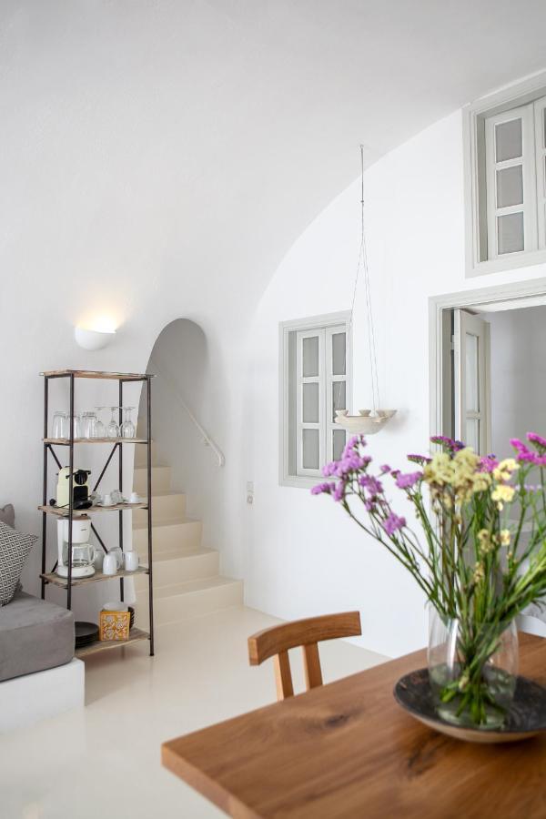 Radiant Santorini Aparthotel Mesaria Exterior photo