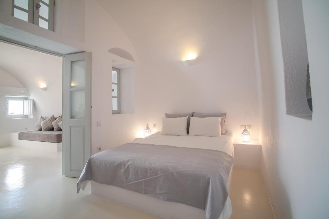 Radiant Santorini Aparthotel Mesaria Exterior photo